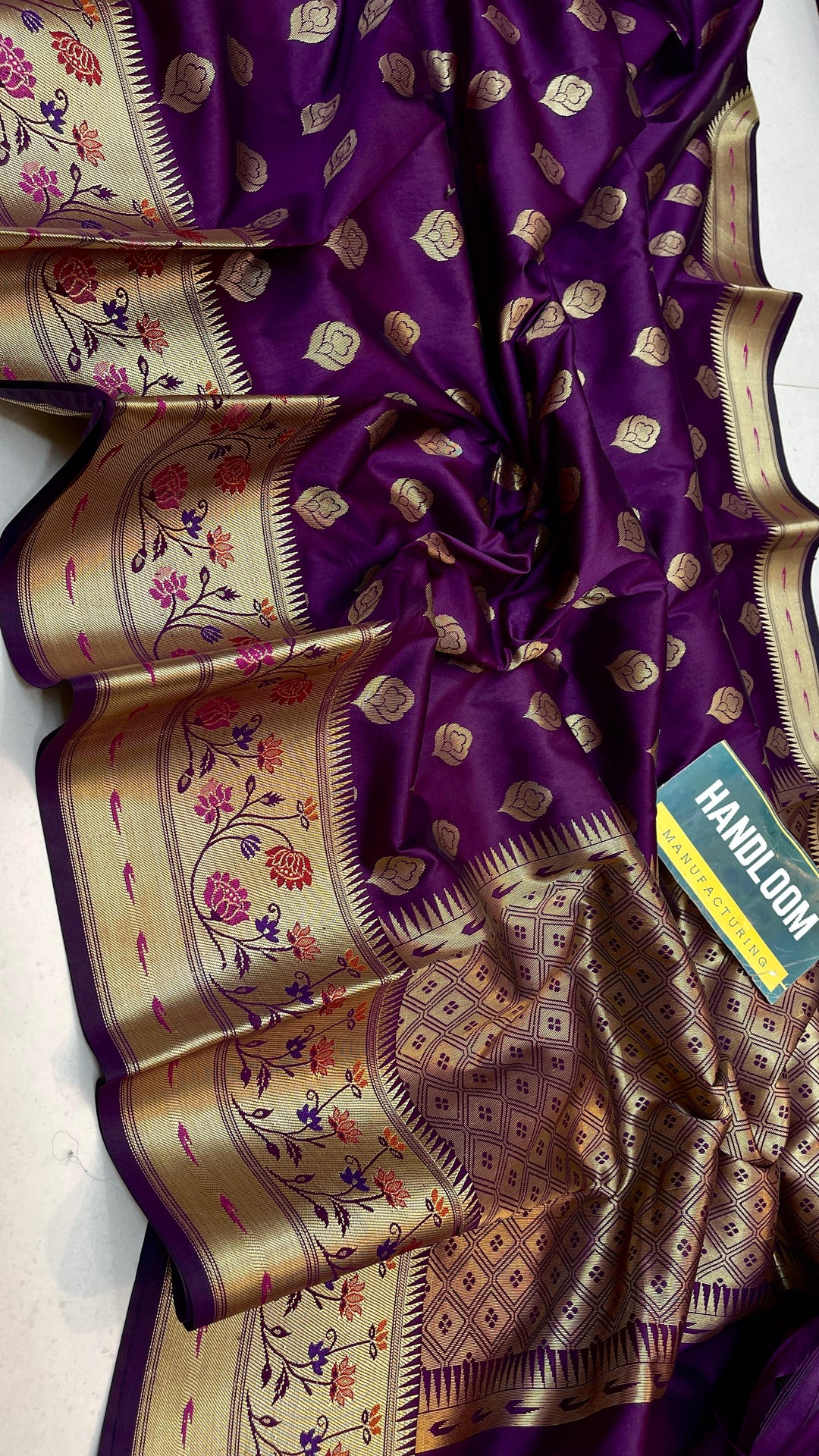 Maheswari Silk Saree With Running Blouse | HANDLOOM WEAVED|