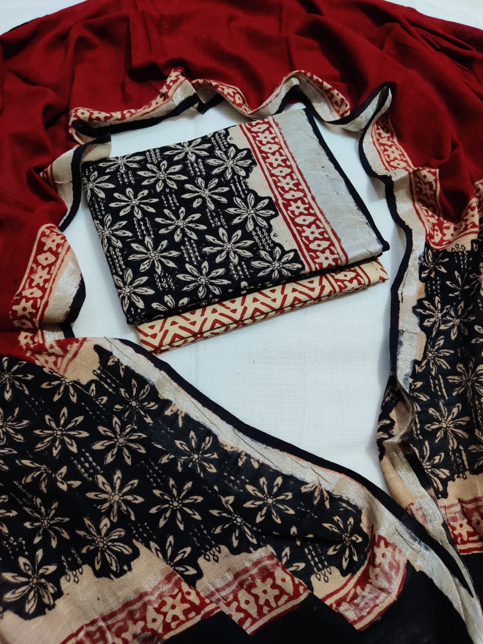 Hand Block Printed Linen Unstitched Suit
