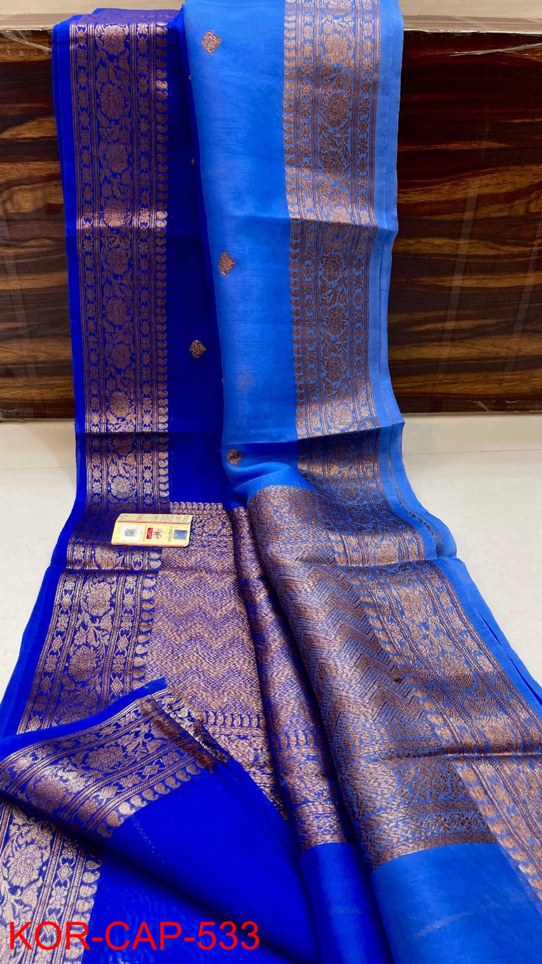 Pure Kora Organza Silk Hanloom Zari Work Saree.