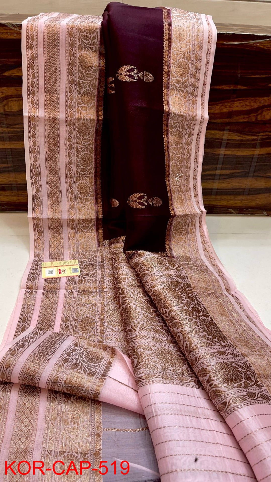 Pure Kora Organza Silk Hanloom Zari Work Saree.