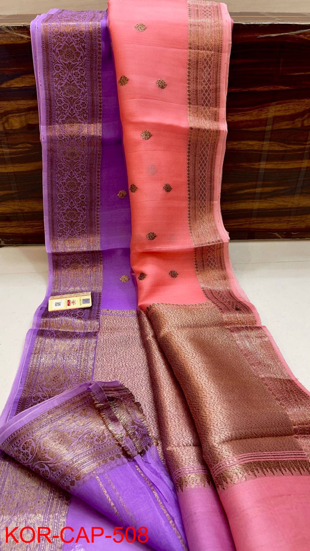 Pure Kora Organza Silk Hanloom Zari Work Saree.