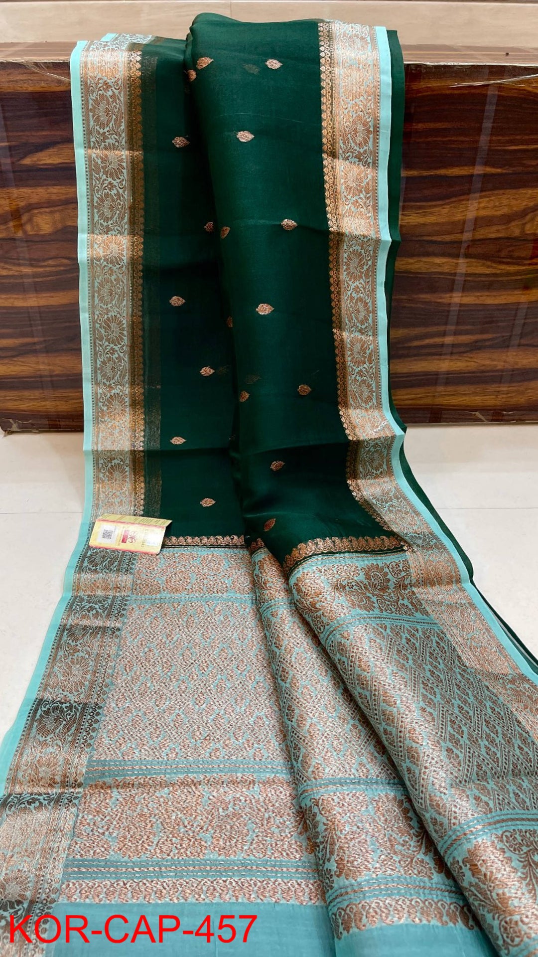 Pure Kora Organza Silk Hanloom Zari Work Saree.