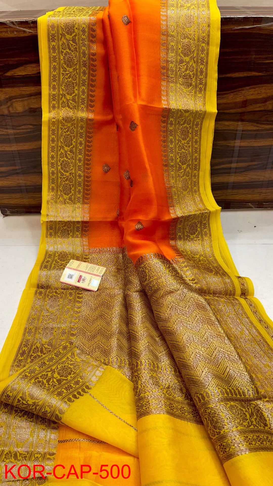 Pure Kora Organza Silk Hanloom Zari Work Saree.