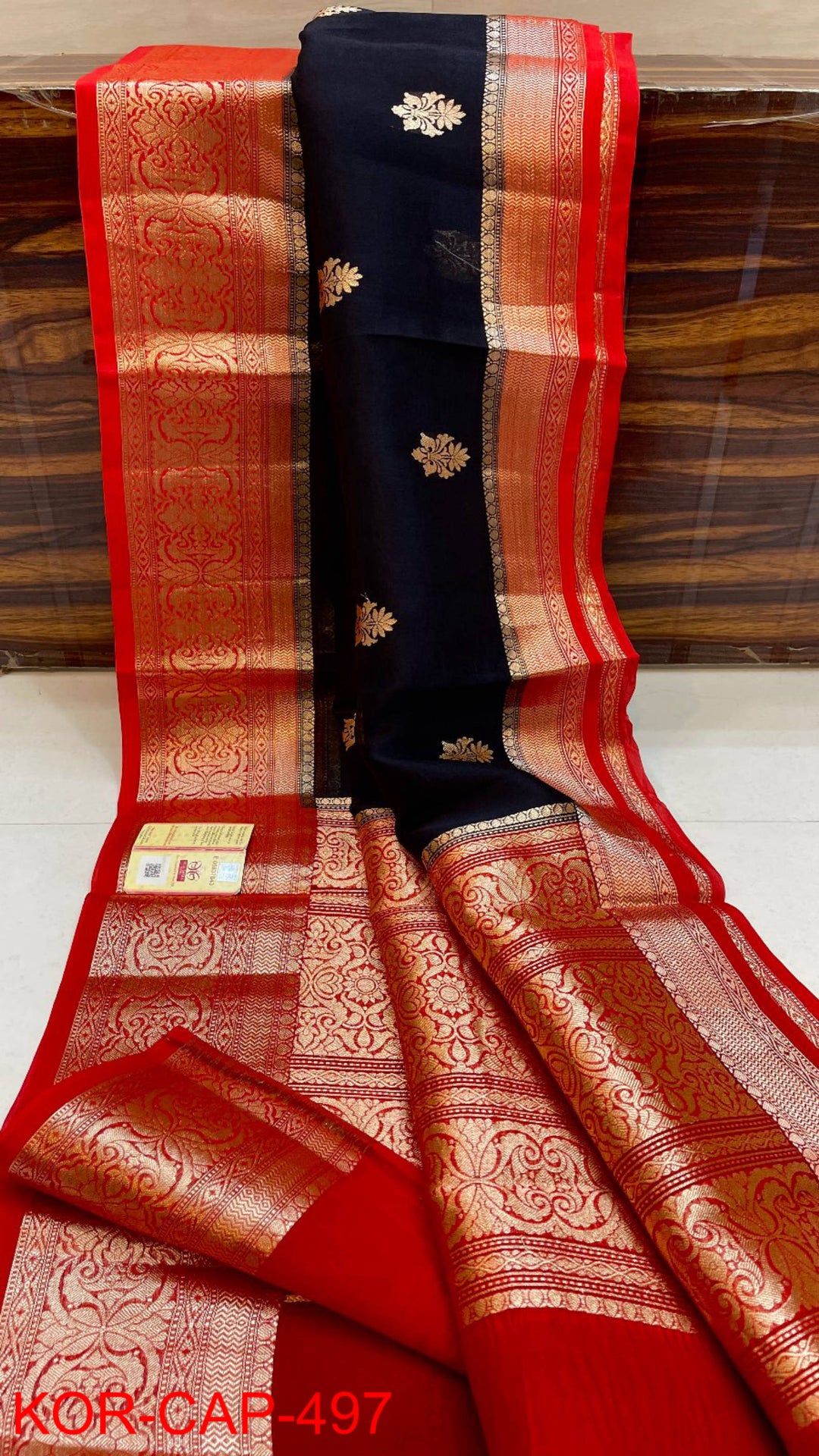 Pure Kora Organza Silk Hanloom Zari Work Saree.