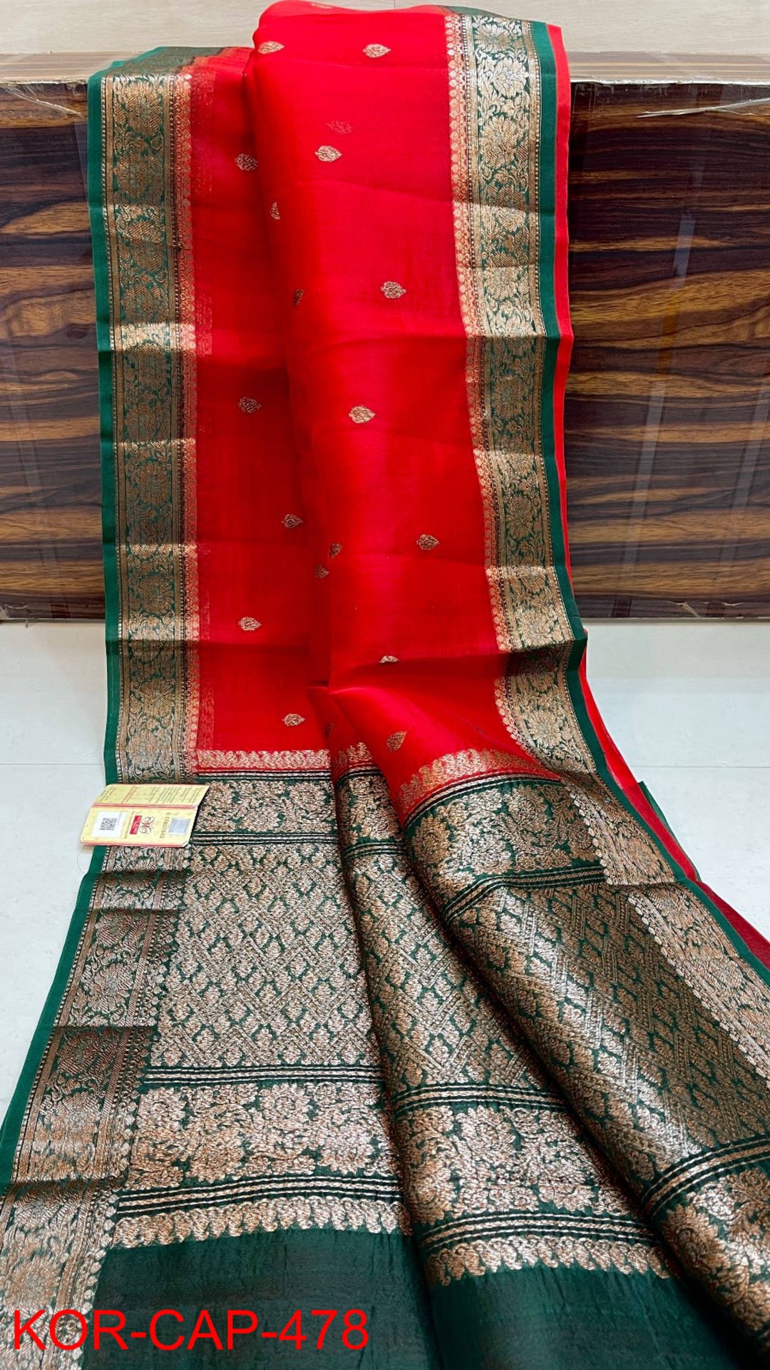 Pure Kora Organza Silk Hanloom Zari Work Saree.