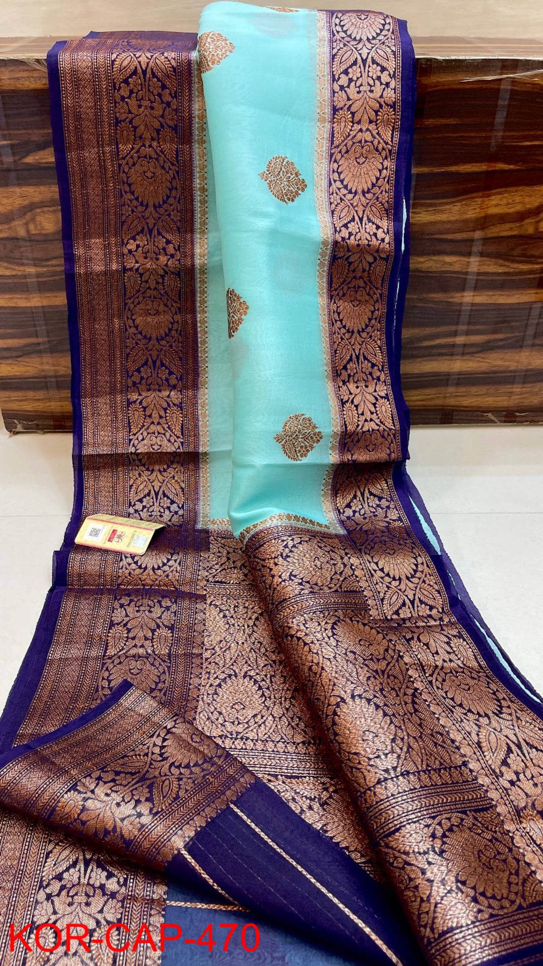 Pure Kora Organza Silk Hanloom Zari Work Saree.