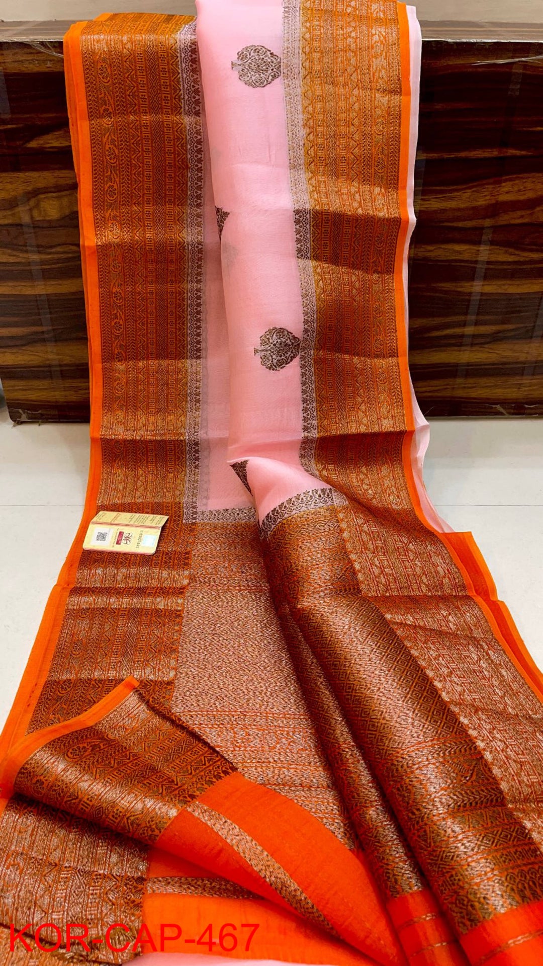 Pure Kora Organza Silk Hanloom Zari Work Saree.