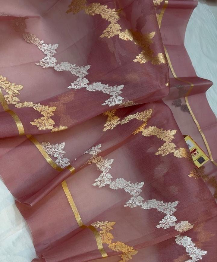 Pure Kora Organza Silk Hanloom Zari Work Saree.