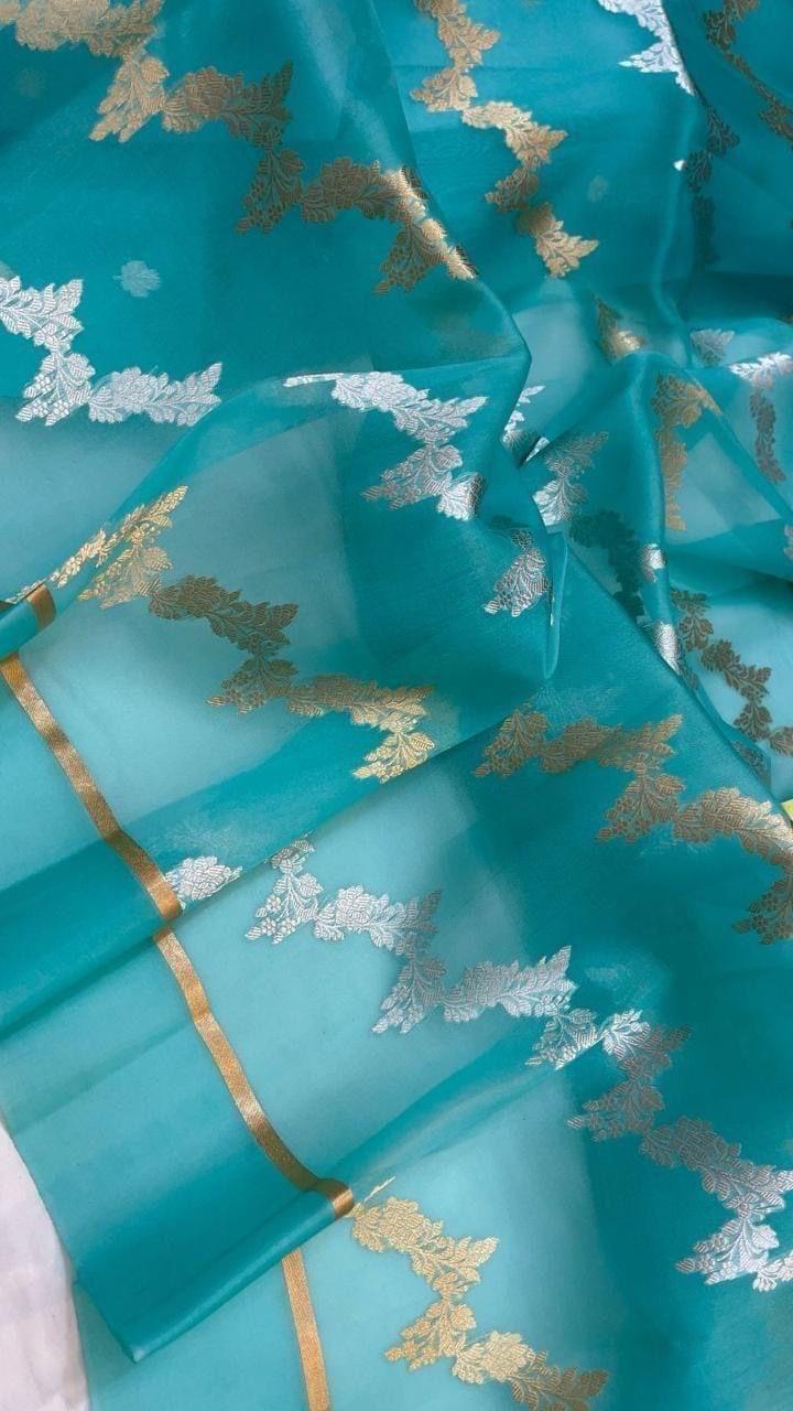 Pure Kora Organza Silk Hanloom Zari Work Saree.