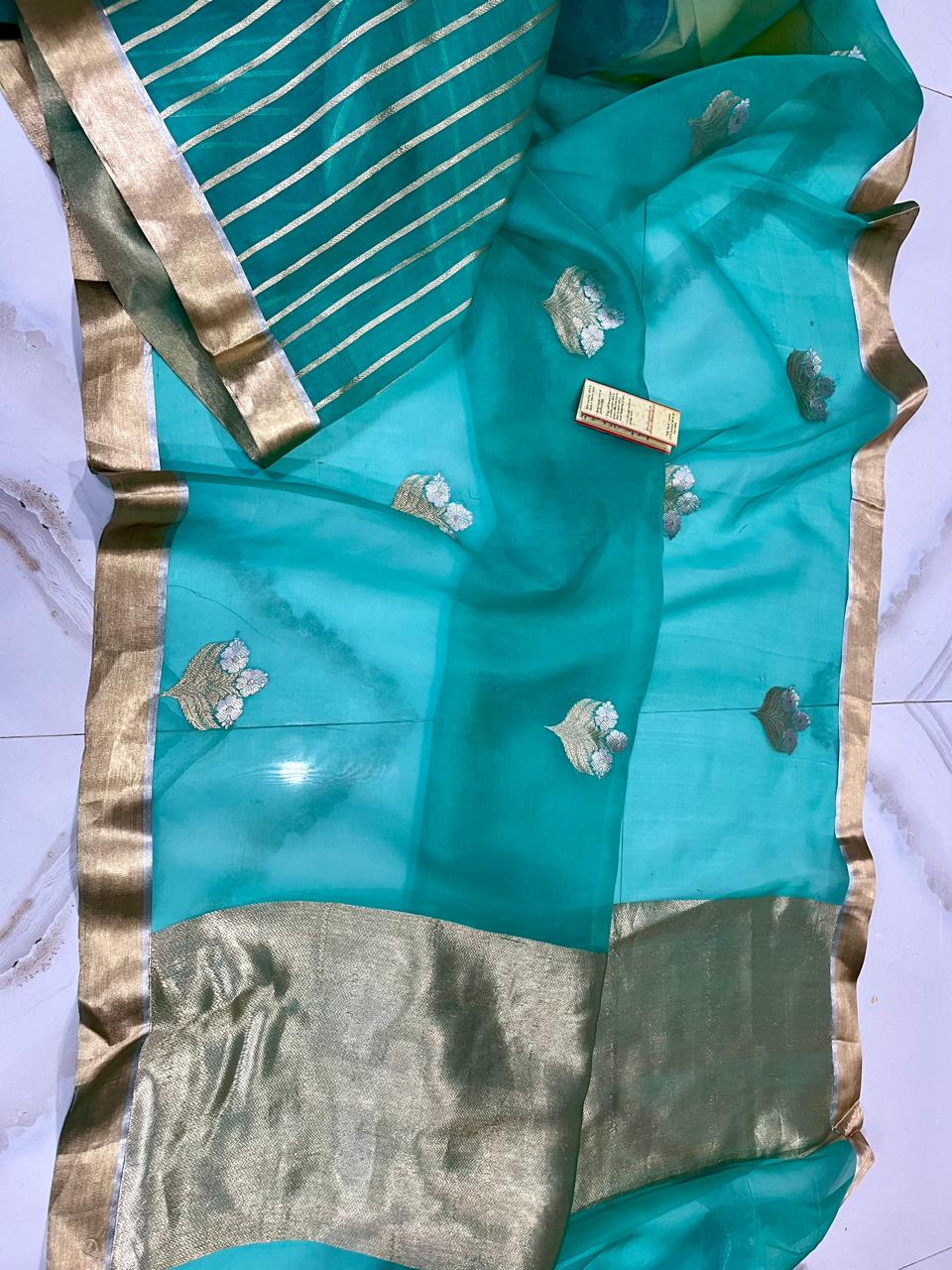 Pure Kora Organza Silk Hanloom Zari Work Saree.