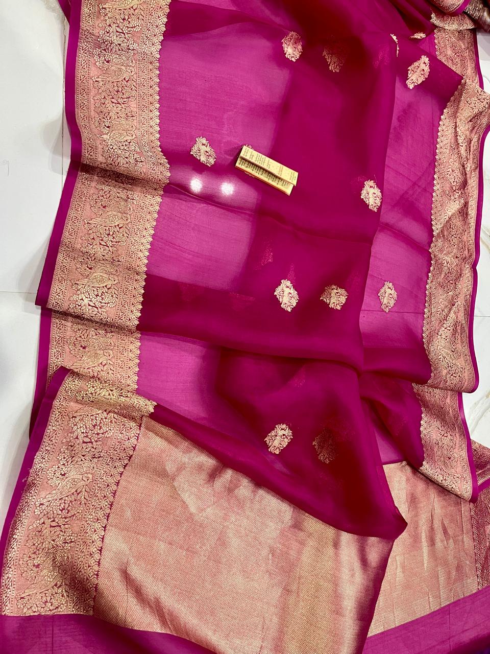 Pure Kora Organza Silk Hanloom Zari Work Saree.