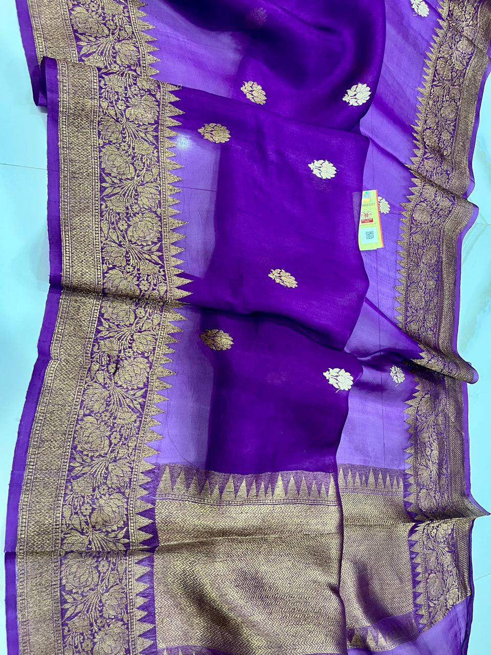 Pure Kora Organza Silk Hanloom Zari Work Saree.