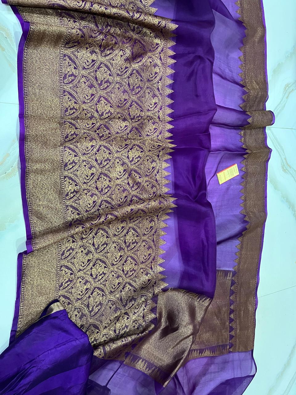 Pure Kora Organza Silk Hanloom Zari Work Saree.