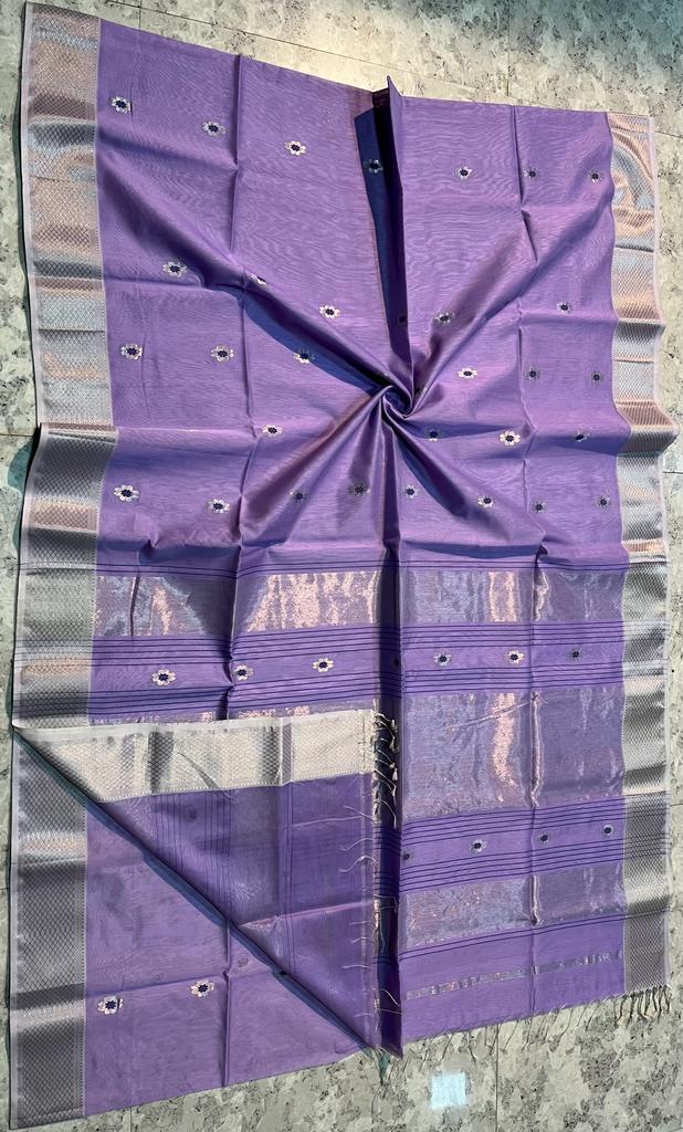 Handloom Maheshwari Silk Saree With Blouse.