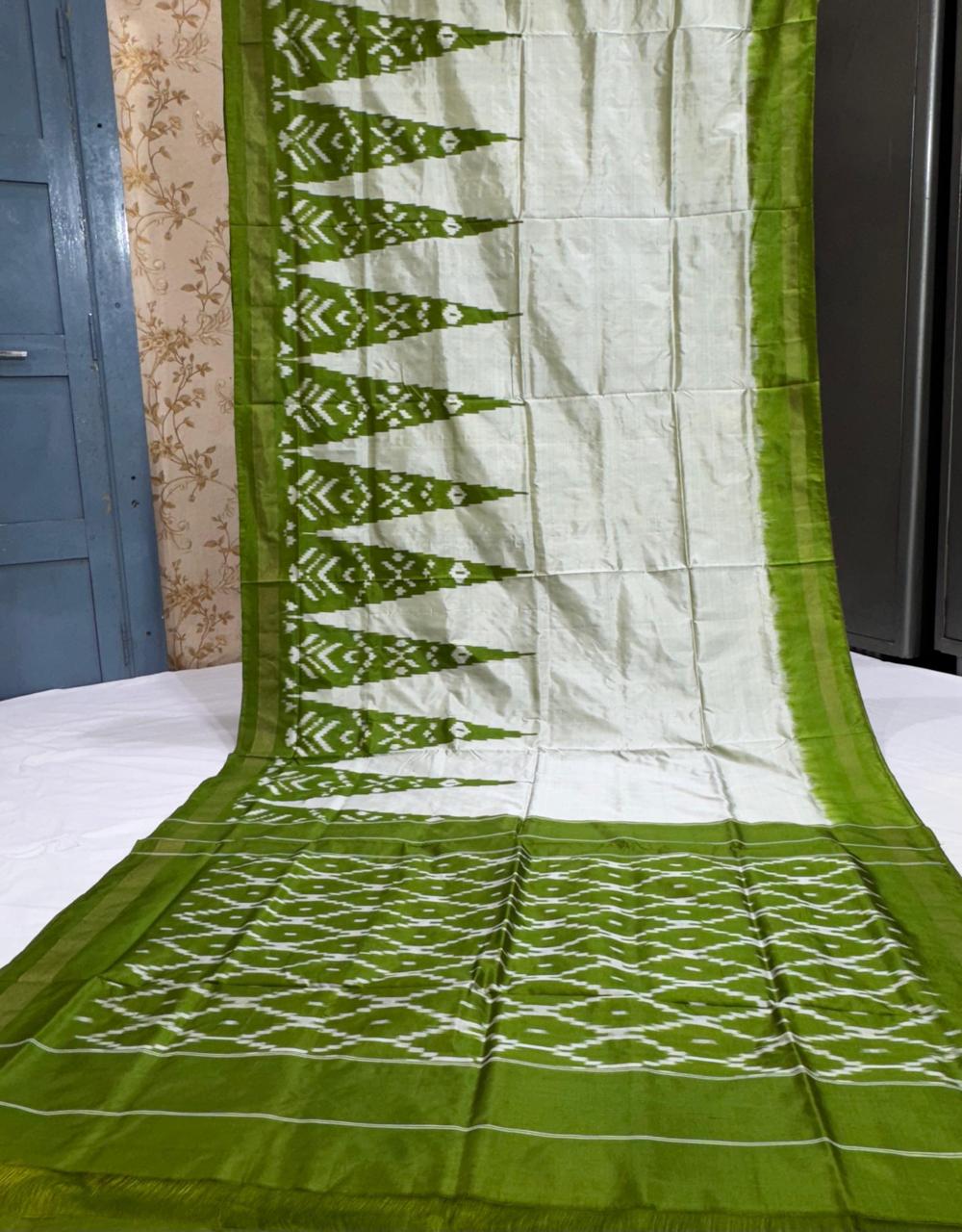Pure Pochampally Ikkat Silk Saree With Blouse Pthani Pattern Border.