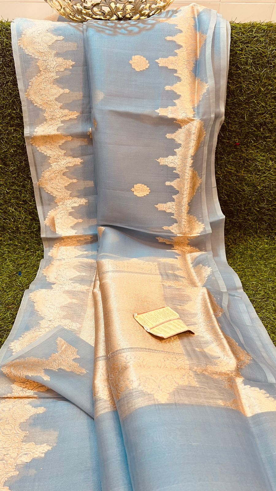 Pure Kora Organza Silk Hanloom Zari Work Saree.