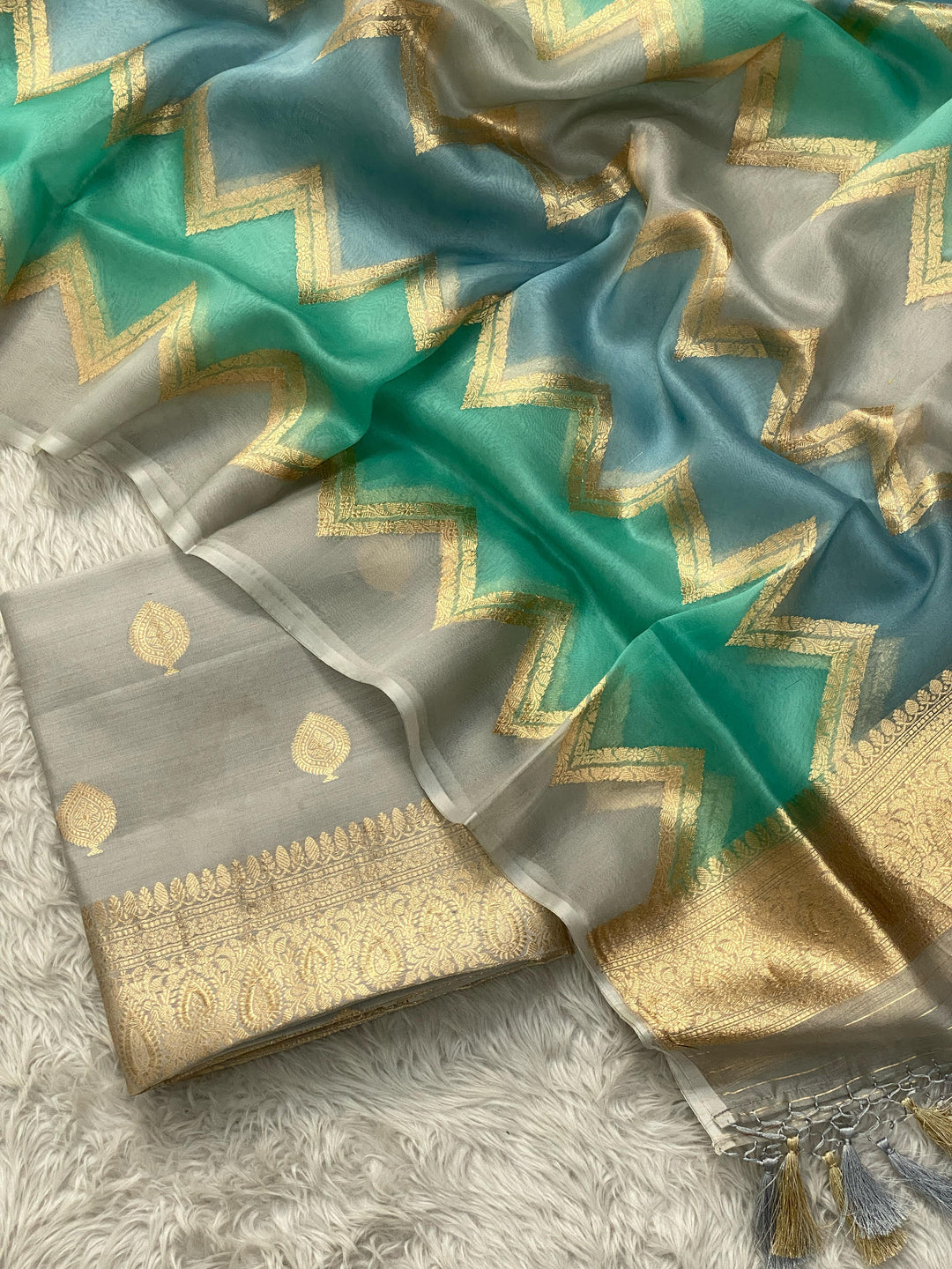 Pure Banarasi Chiniya Silk Kadwa Booti Unstitched Suit With Pure Kora Rangkaat Dupatta.
