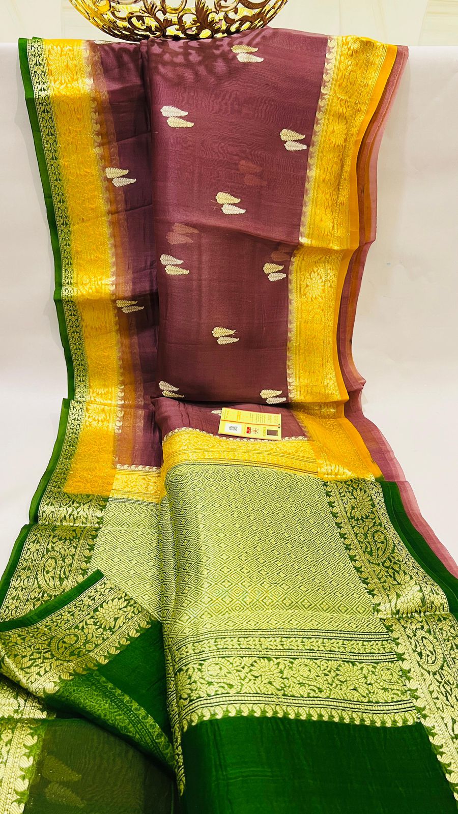 Pure Banarasi Kora Organza Zari Work Saree With Silk Mark Certificate ( Length- 6.3 Meter )