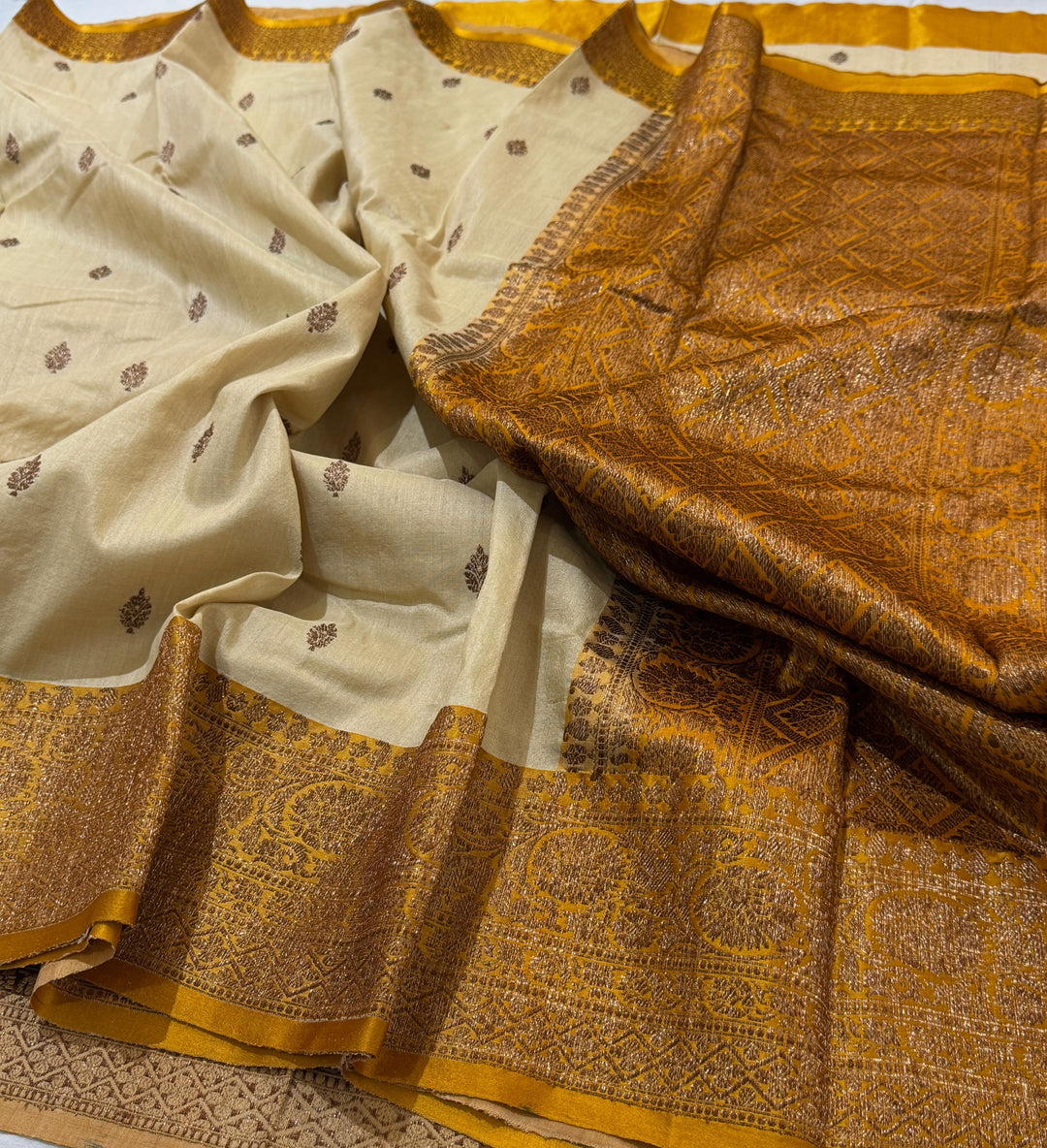 HandloomPure Banarasi Tussar Silk Saree With Kadhuwa Border Work.