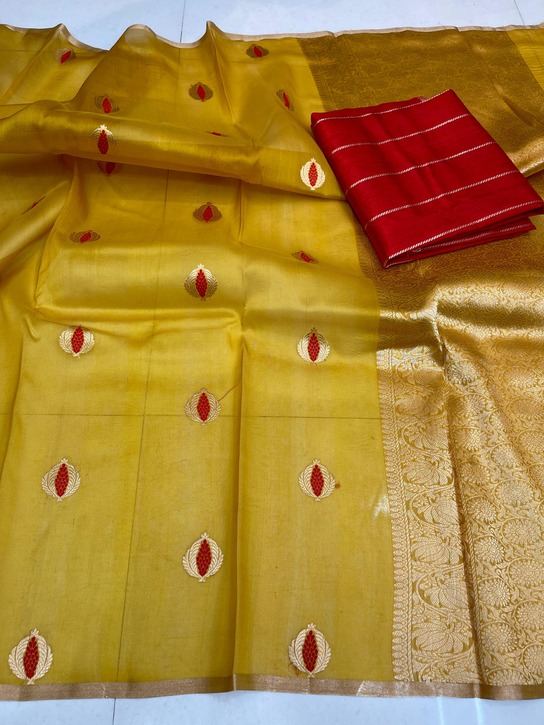 Pure Kora Organza Silk Handloom Zari Work Saree.
