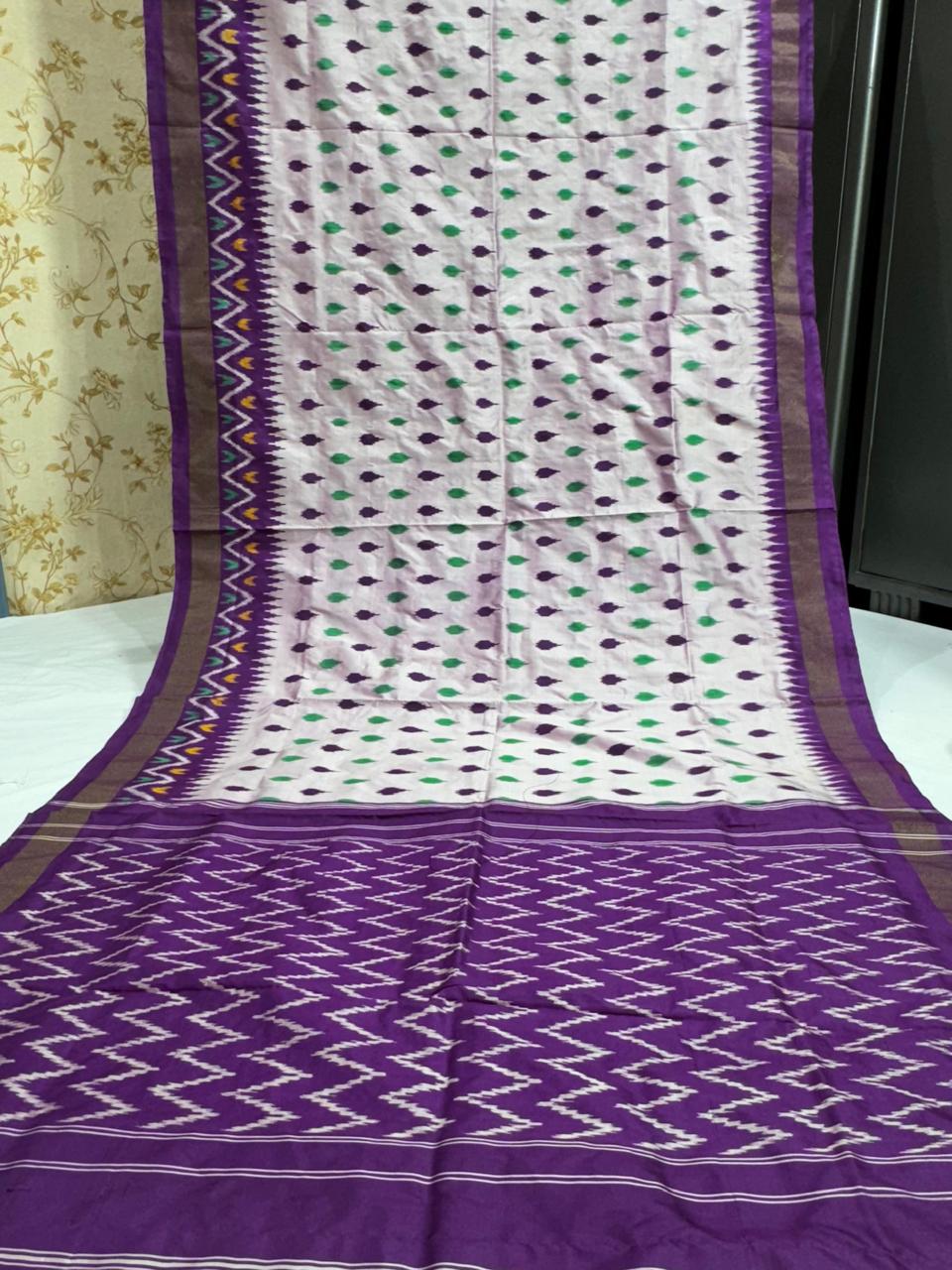 Pure Pochampally Ikkat Silk Saree With Blouse Pthani Pattern Border.