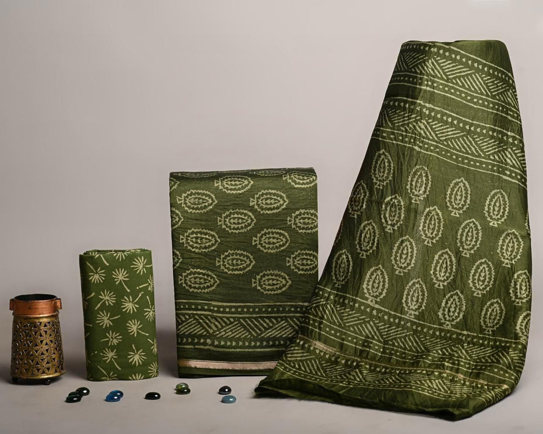 Pure Hand Block Chanderi Silk Unstitched Suit.