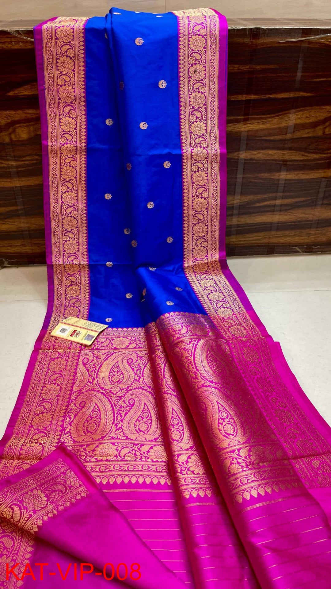 Pure Banarasi Katan Silk Saree With Antique Zari Work.