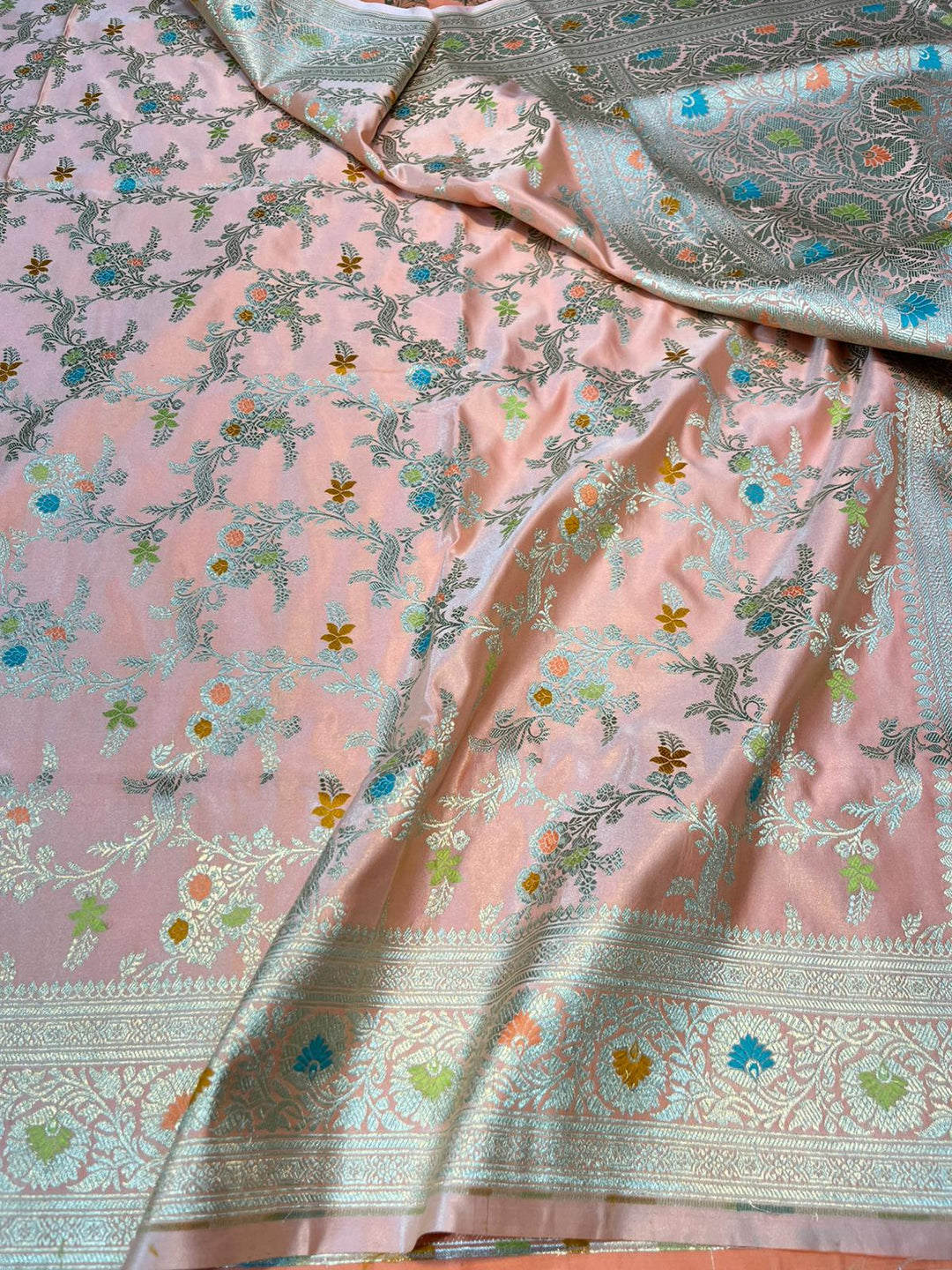 Pure Banarasi Mashru Silk Saree With Tilfi Weaved Work.