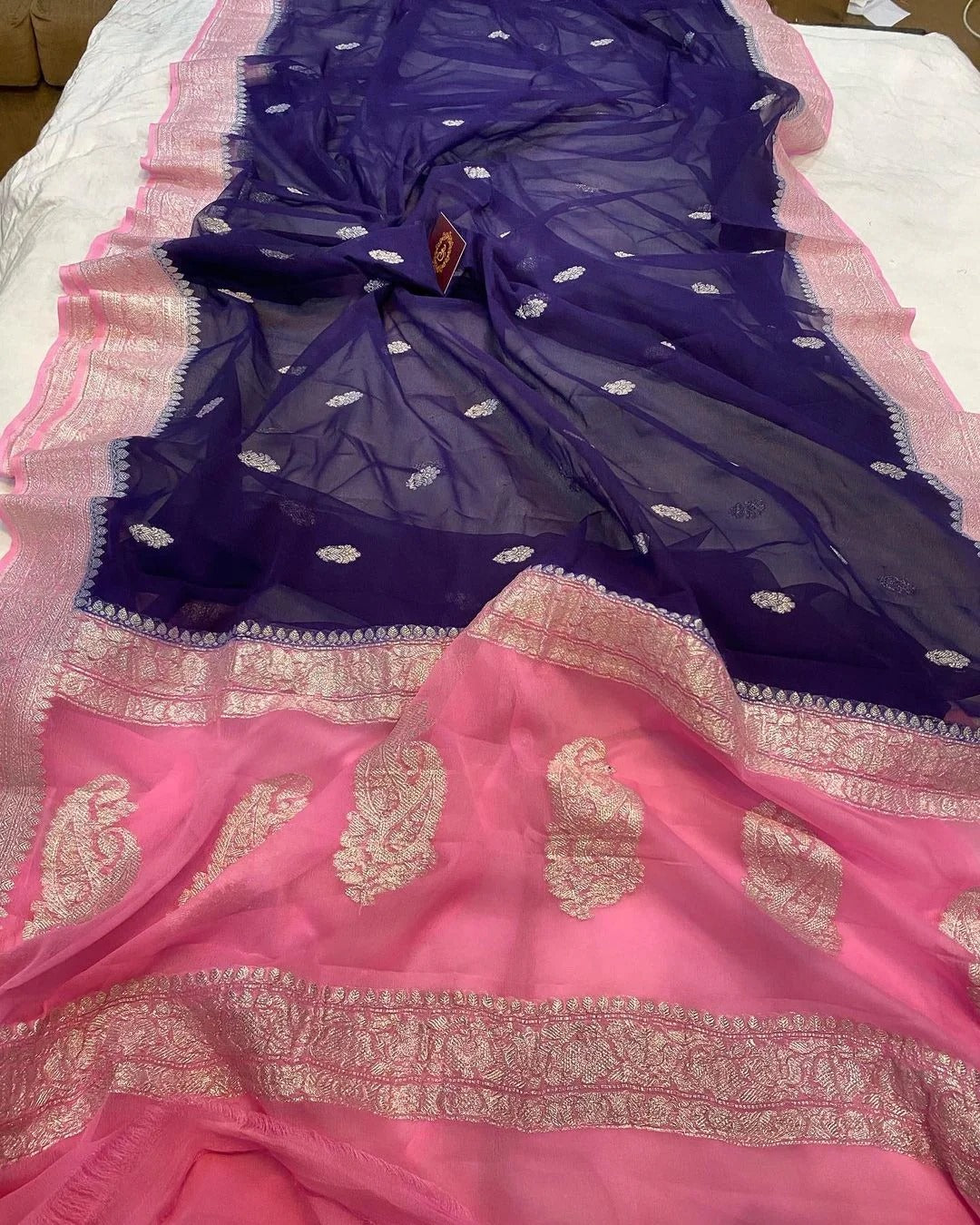 Pure Hand loom Khaddi Georgette Saree with Silver Zari Weaving blouse ( length- 6.3 meter )