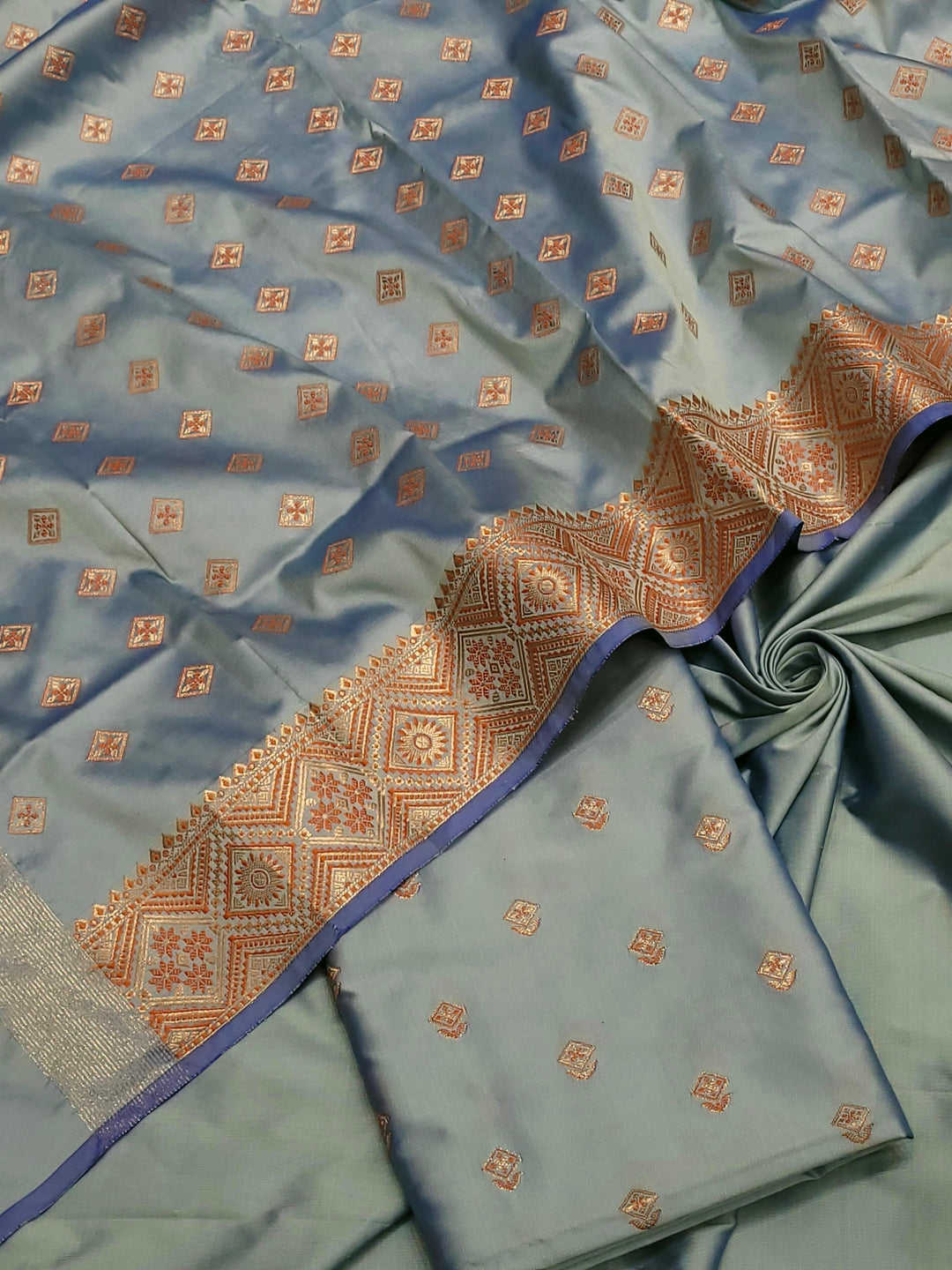 Pure Banarasi Double Alfi Weaved Silk Unstitched Suit With Banarasi Silk Dupatta .