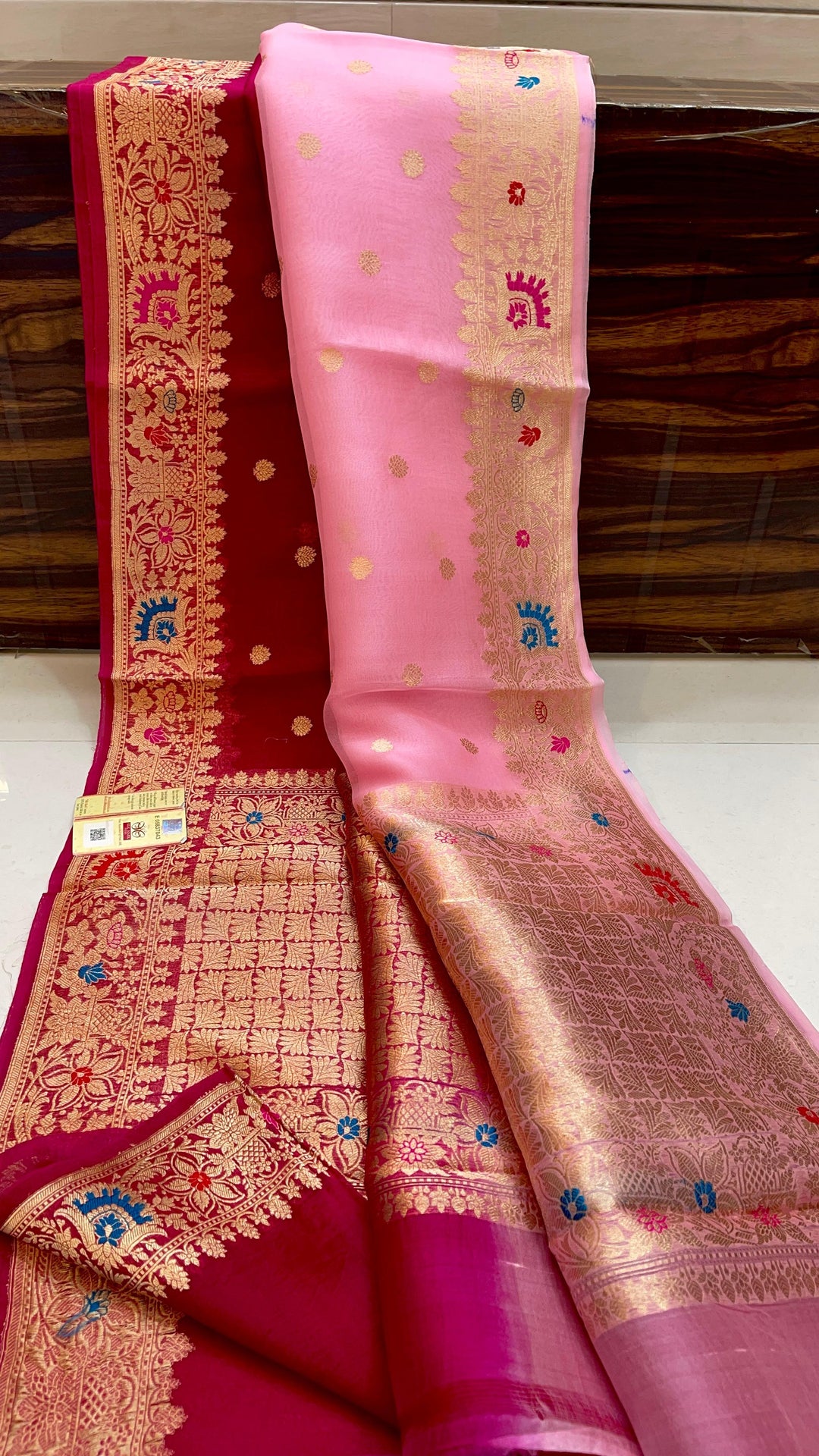 Pure Kora Organza Silk Hanloom Zari Work Saree.