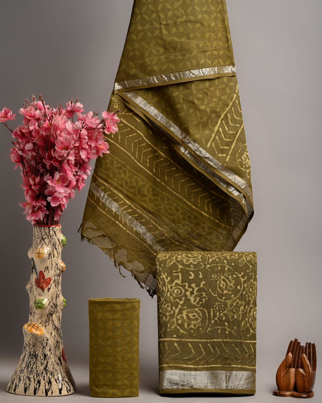 Hand Block Printed Linen Unstitched Suit .