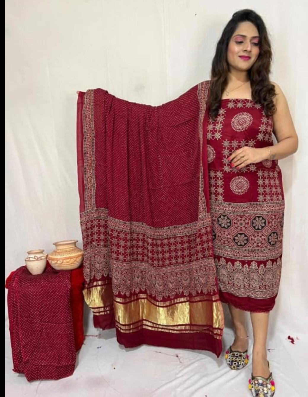 Pure Modal Silk Zari Pallu Weaved 3pc Unstitched Suit .