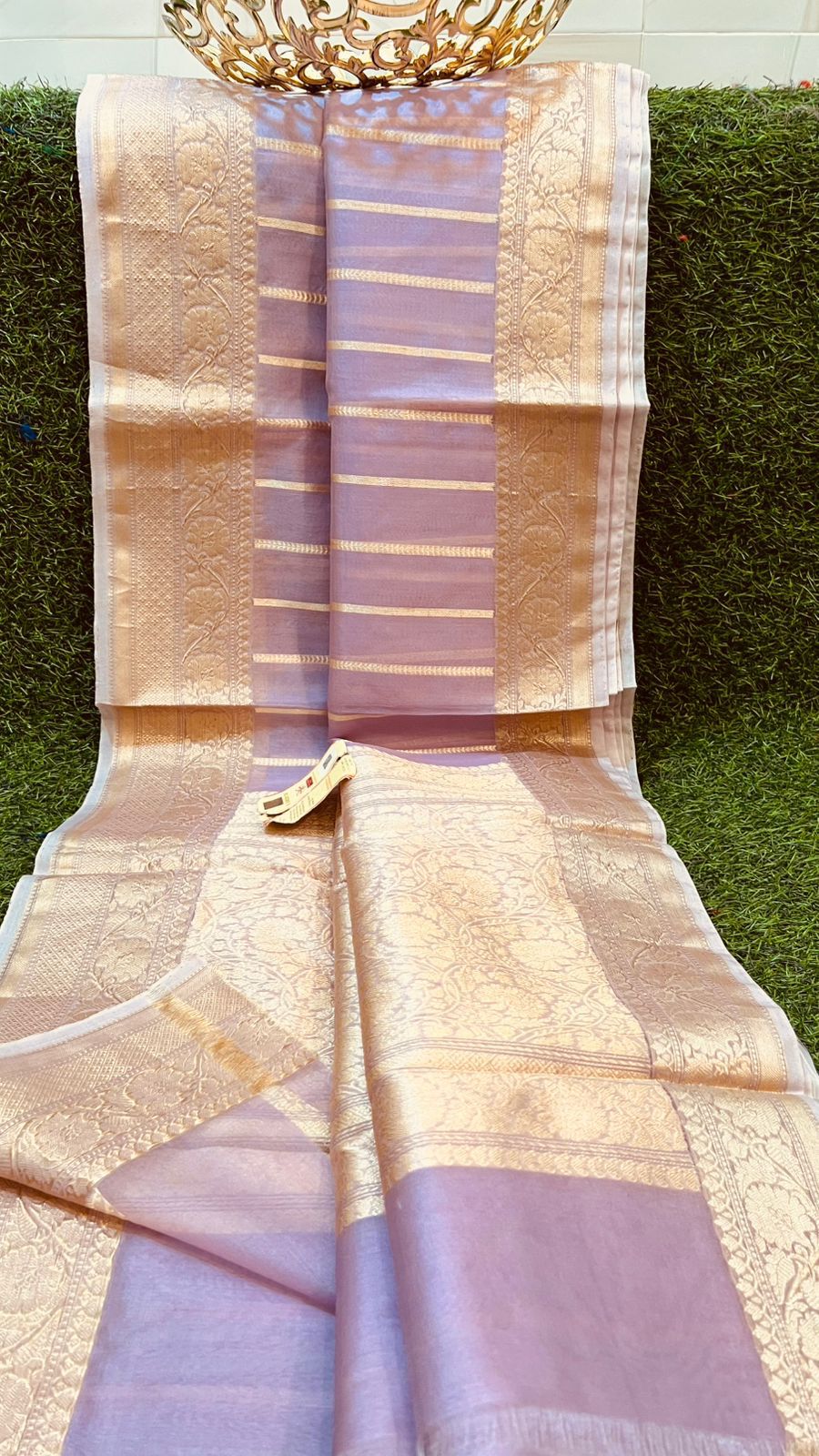 Pure Kora Organza Silk Hanloom Zari Work Saree.