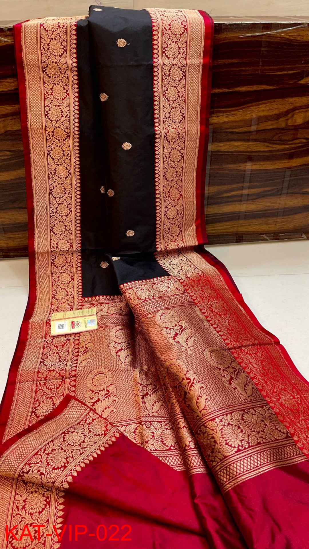 Pure Banarasi Katan Silk Saree With Antique Zari Work.