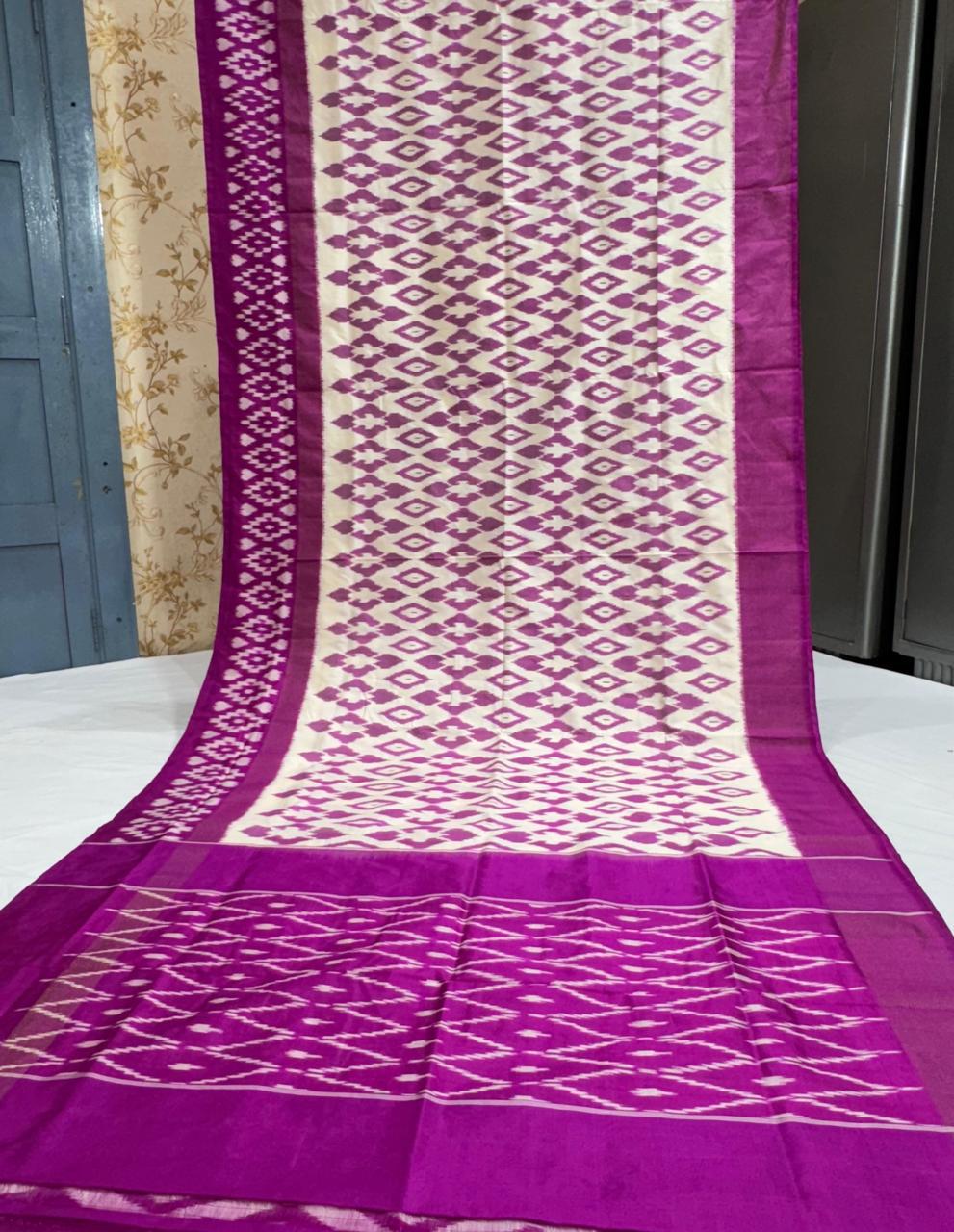 Pure Pochampally Ikkat Silk Saree With Blouse Pthani Pattern Border.