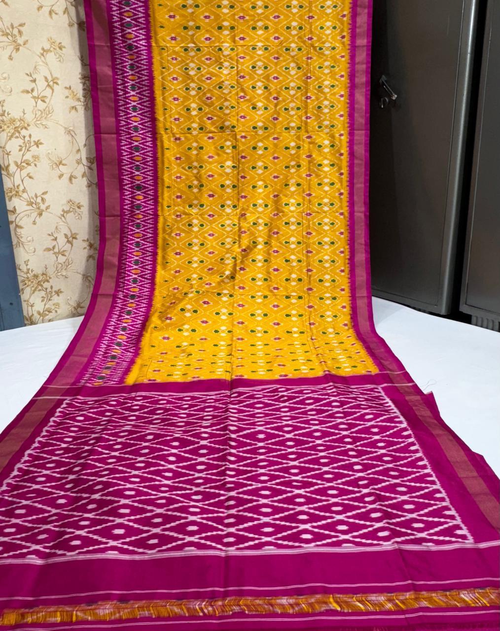 Pure Pochampally Ikkat Silk Saree With Blouse Pthani Pattern Border.