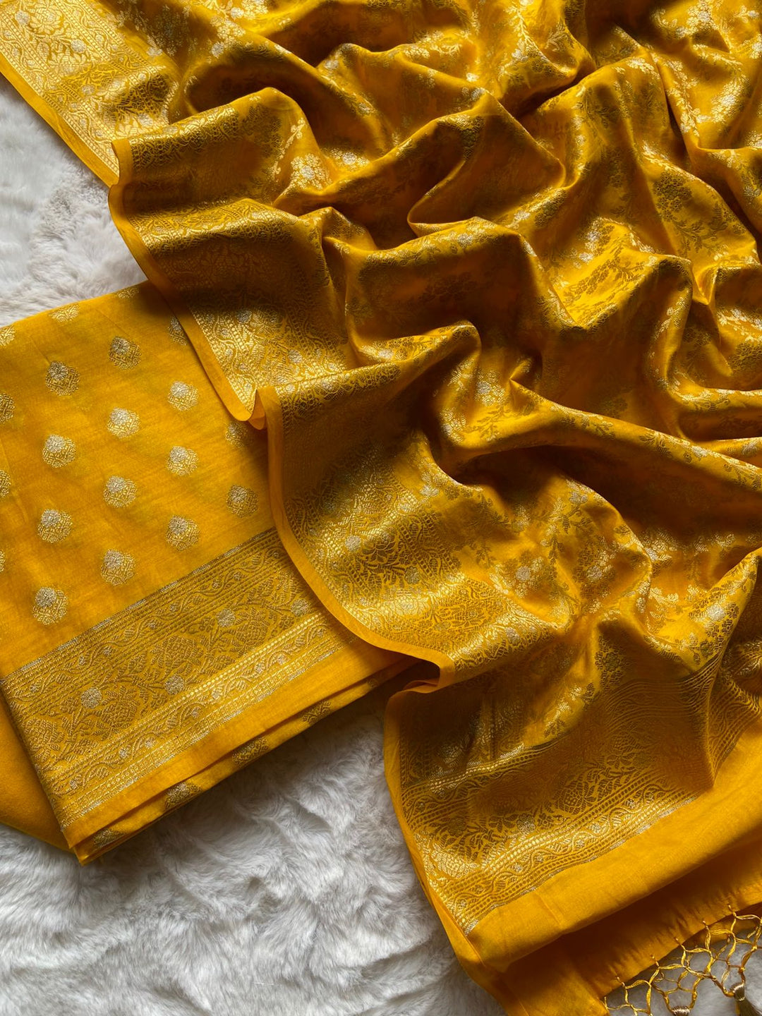 Pure Banarasi Chanderi silk Alfi Weaved Unstitched Suit .