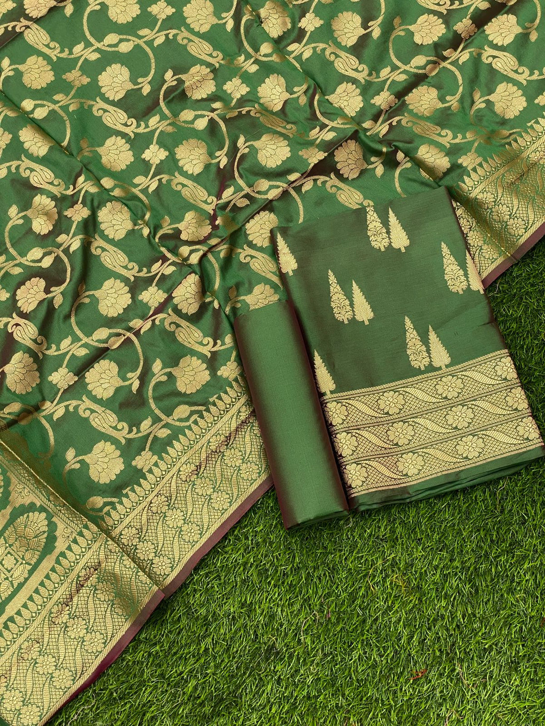 Pure Banarasi Double Zari Weaved Silk Unstitched Suit With Banarasi Silk Dupatta .