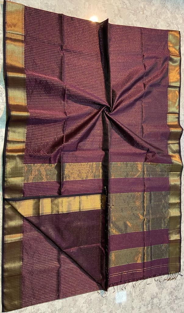 Handloom Maheshwari Silk Saree With Blouse.