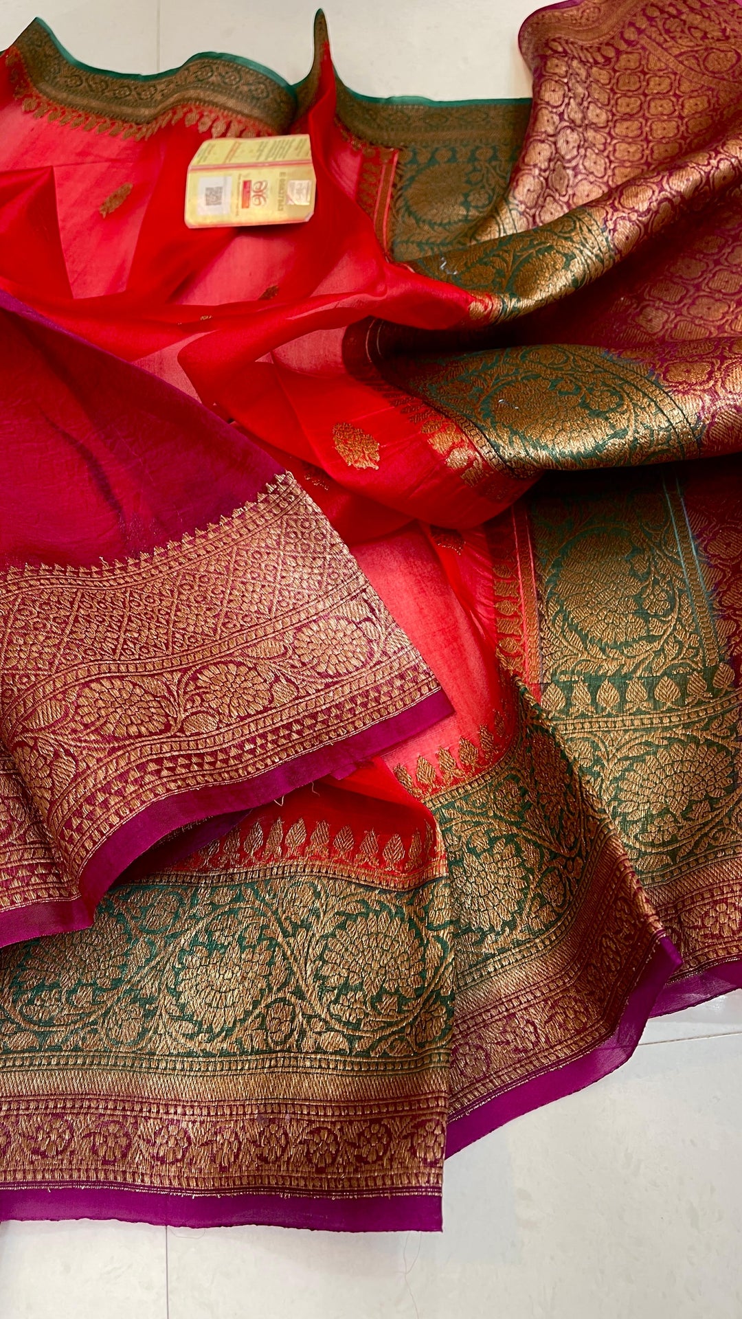 Pure Kora Organza Silk Handloom Kadhuwa Zari Work Saree.