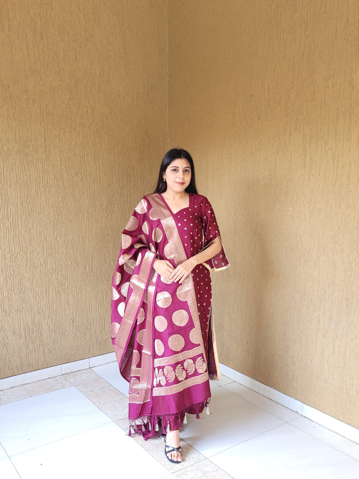 Pure Banarasi Resham Chanderi SilK Unstitched Suit With Resham Chandrei Dupatta.