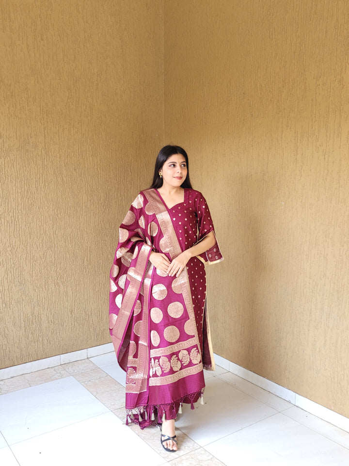 Pure Banarasi Resham Chanderi SilK Unstitched Suit With Resham Chandrei Dupatta.
