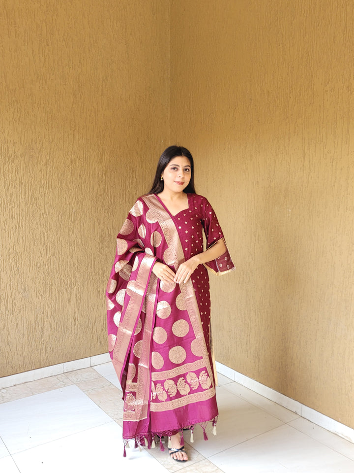 Pure Banarasi Resham Chanderi SilK Unstitched Suit With Resham Chandrei Dupatta.