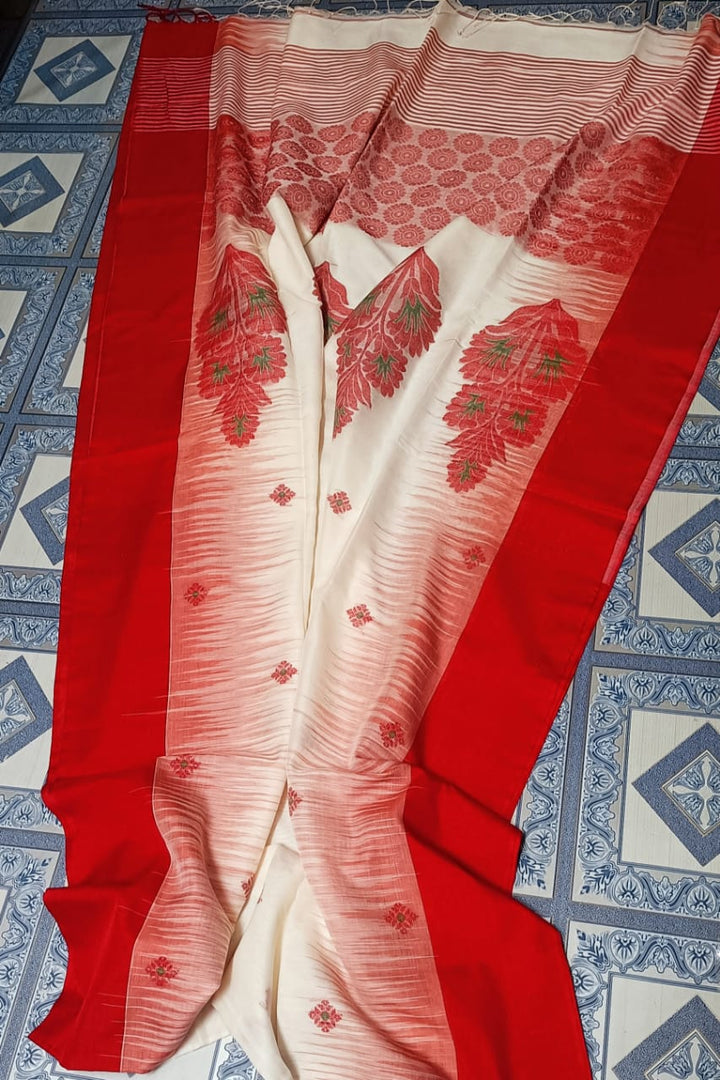 Pure Cotton jamdani Saree With Running Blouse  . ( Length- 6.3 meter