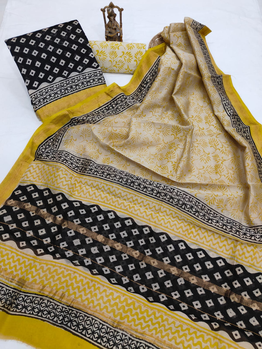 Pure Maheshwari Silk Hand block print Unstitched Suit.