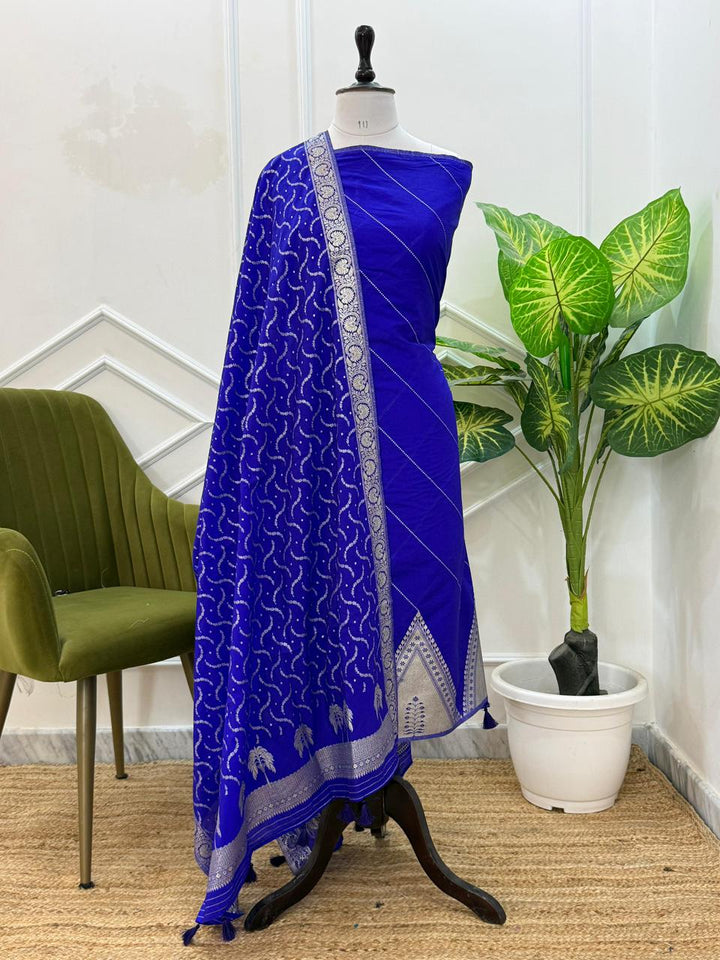 Banarasi Mashur Silk jacquard workUnstitched suit .