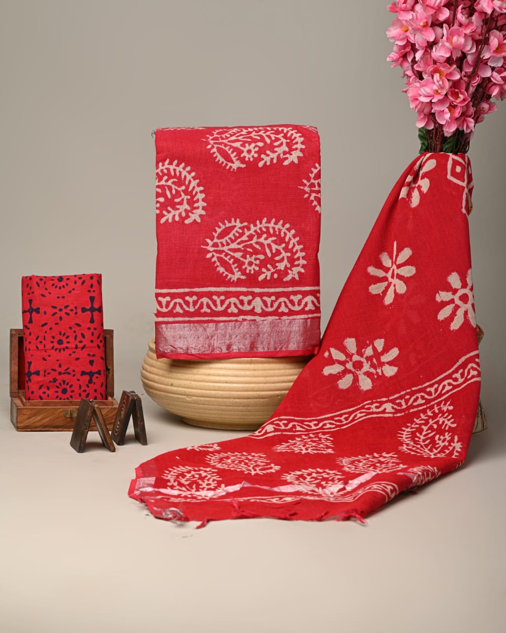 Hand Block Printed Linen Unstitched Suit .