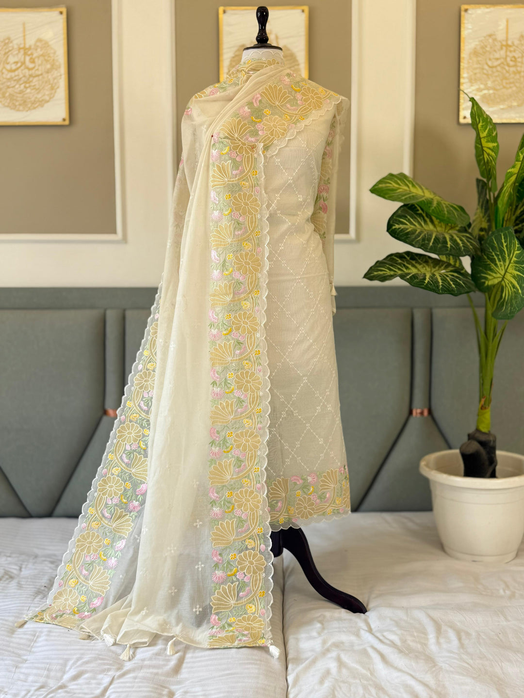 Pure Banarasi Mul Chanderi Silk Unstitched Suit With Embroidery Work