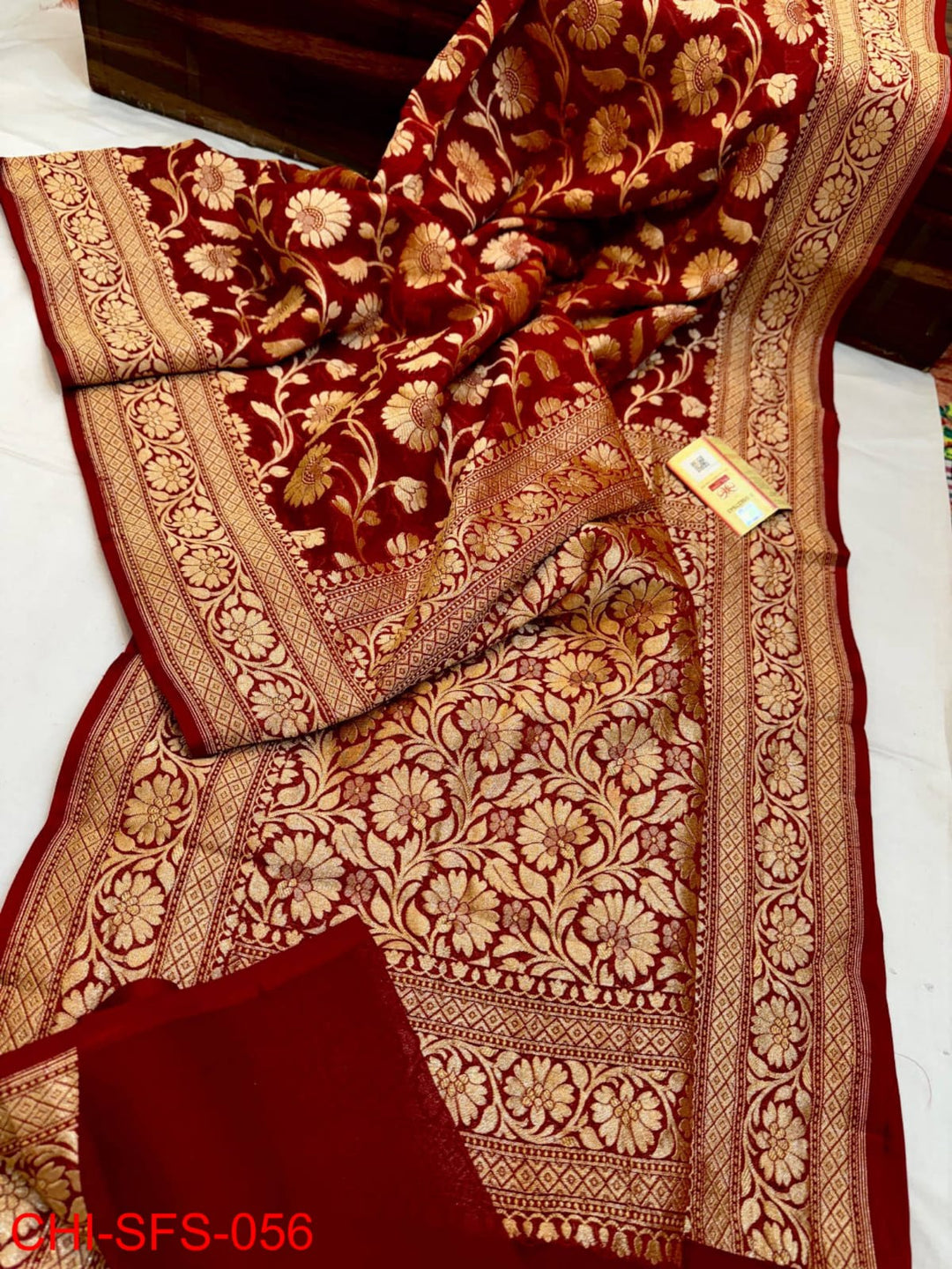 Pure Banarasi Handloom Khaddi Georgette Silk Saree With Beautiful Antique Zari Work